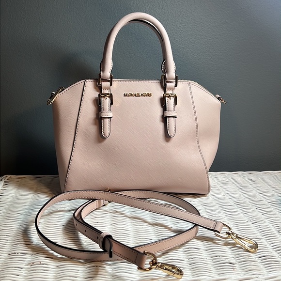 Michael Kors Handbags - Michael Kors Leather Bag